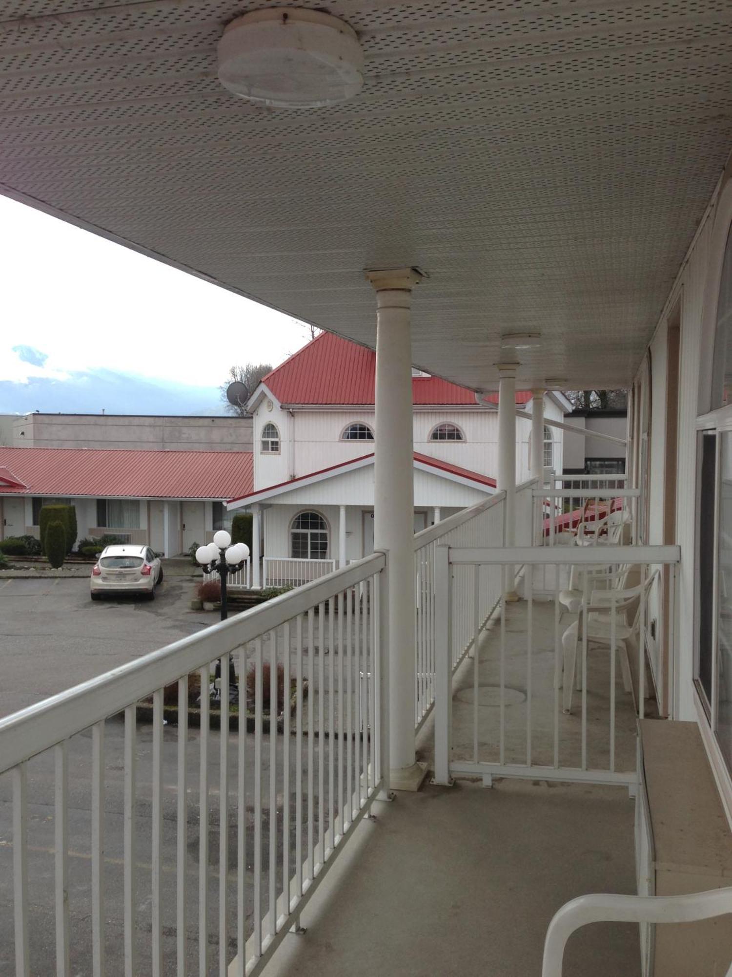 Rainbow Motor Inn Chilliwack Exterior photo